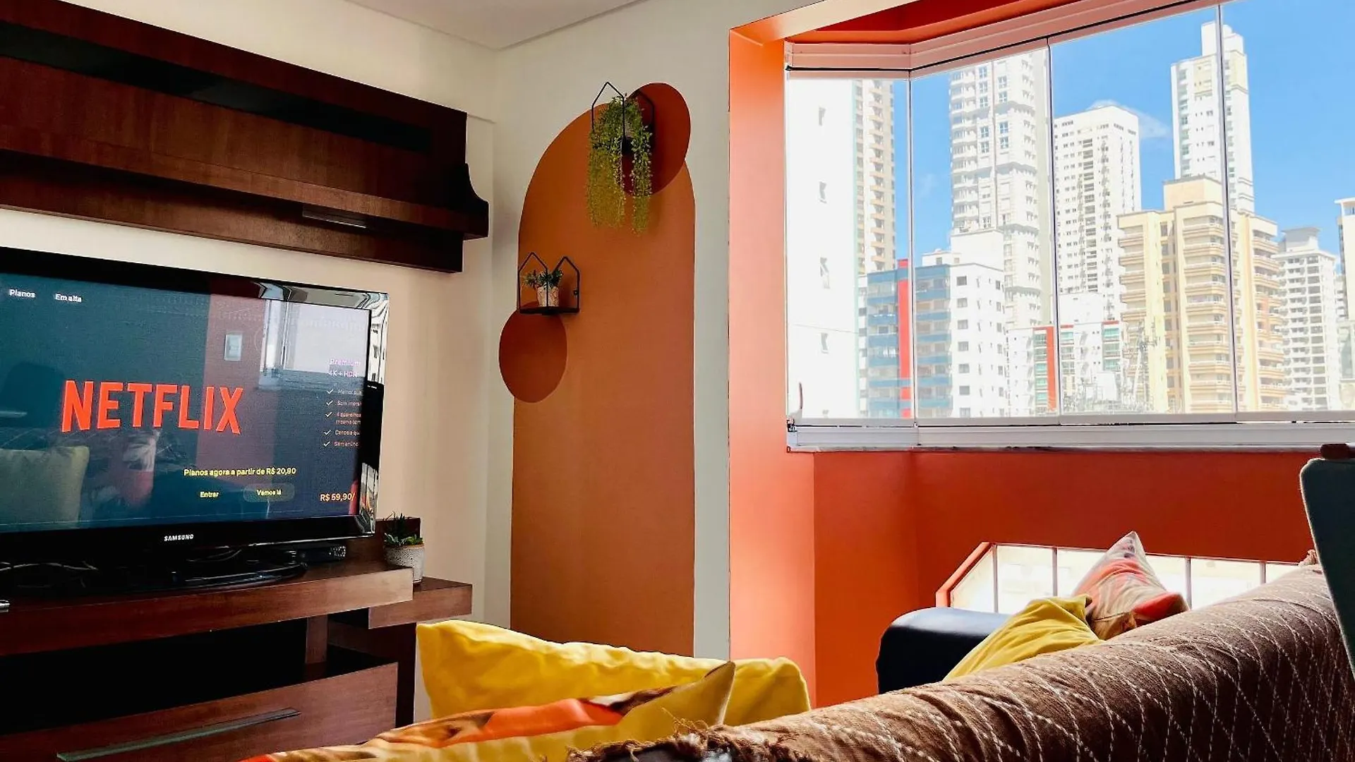 Daire Curta! |197| Ape Central 2 Quartos Netflix Balneario Camboriu